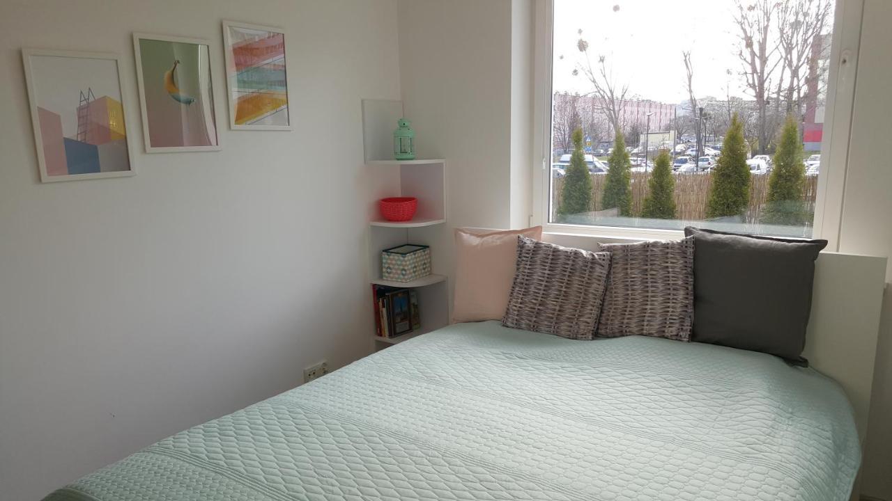 Sunny Sleeps 4 By The Beach With Garden Patio - Gdansk Przymorze Apartment Екстериор снимка